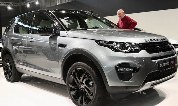 Land Rover Discovery mới có mặt tại Việt Nam với giá 45 tỷ đồng